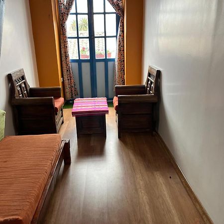 Hostal Cafe Tiana Latacunga Eksteriør bilde