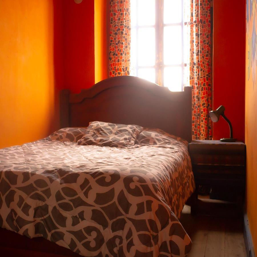 Hostal Cafe Tiana Latacunga Rom bilde